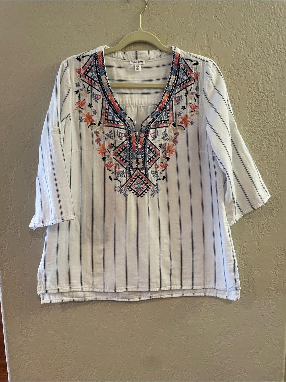 Embroidered V-Neck Tunic in White with Coral & Navy - Caslon